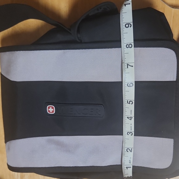 Wenger Swiss Gear Bag - Picture 12 of 14